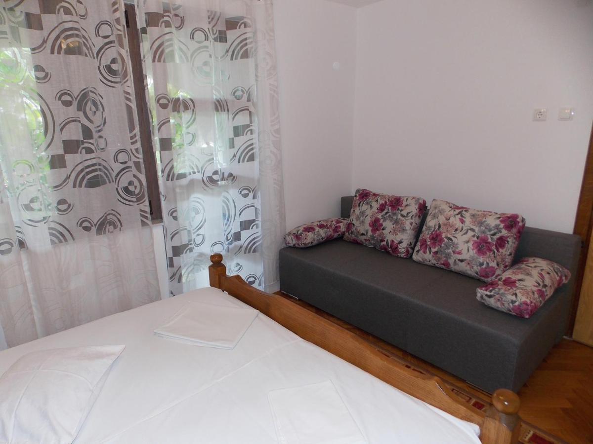 Apartments Miro Kornić Esterno foto