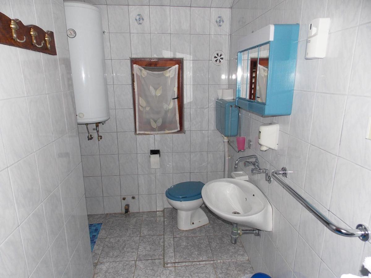Apartments Miro Kornić Esterno foto