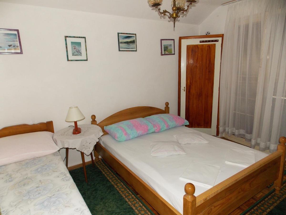 Apartments Miro Kornić Esterno foto