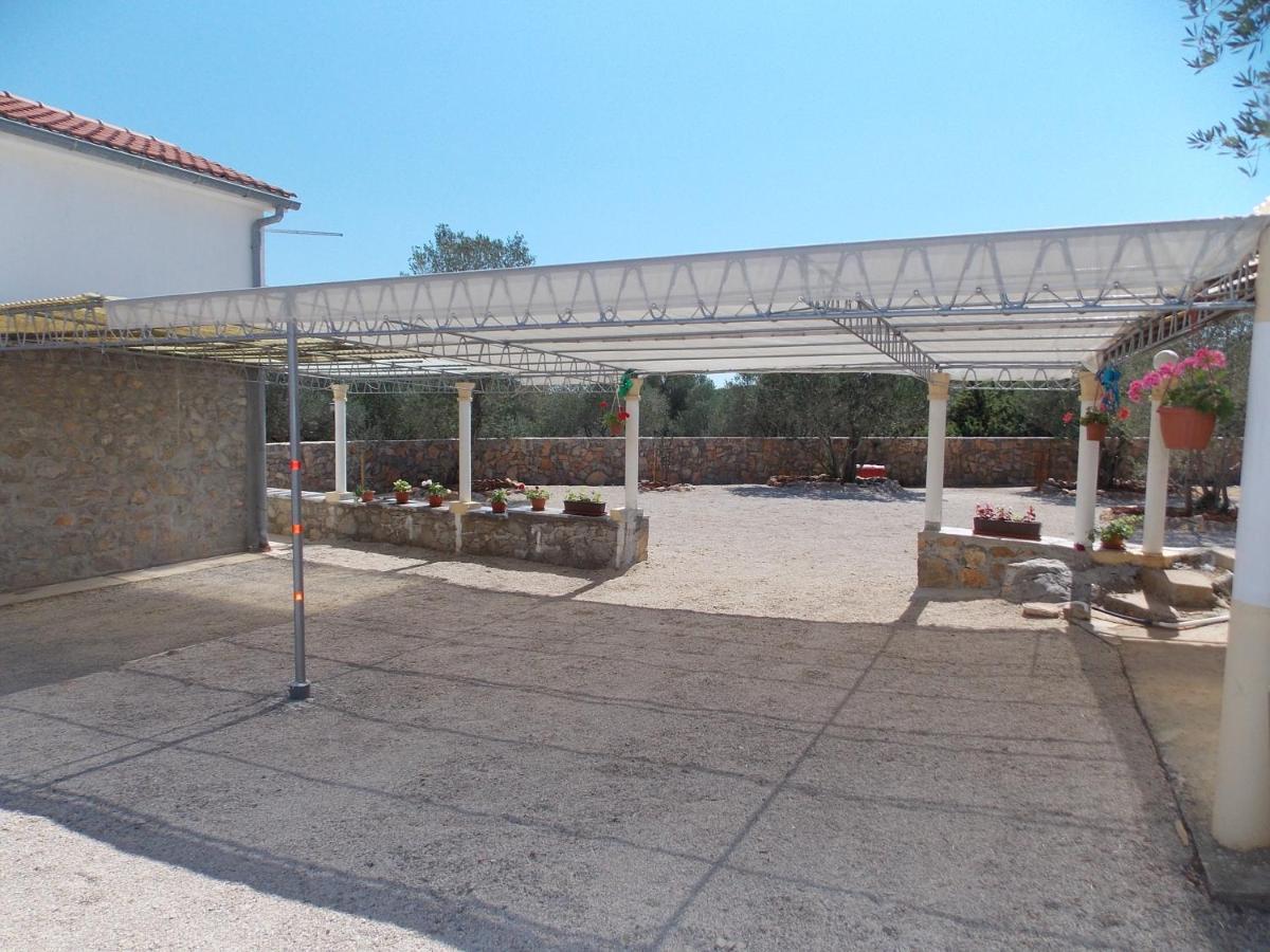 Apartments Miro Kornić Esterno foto