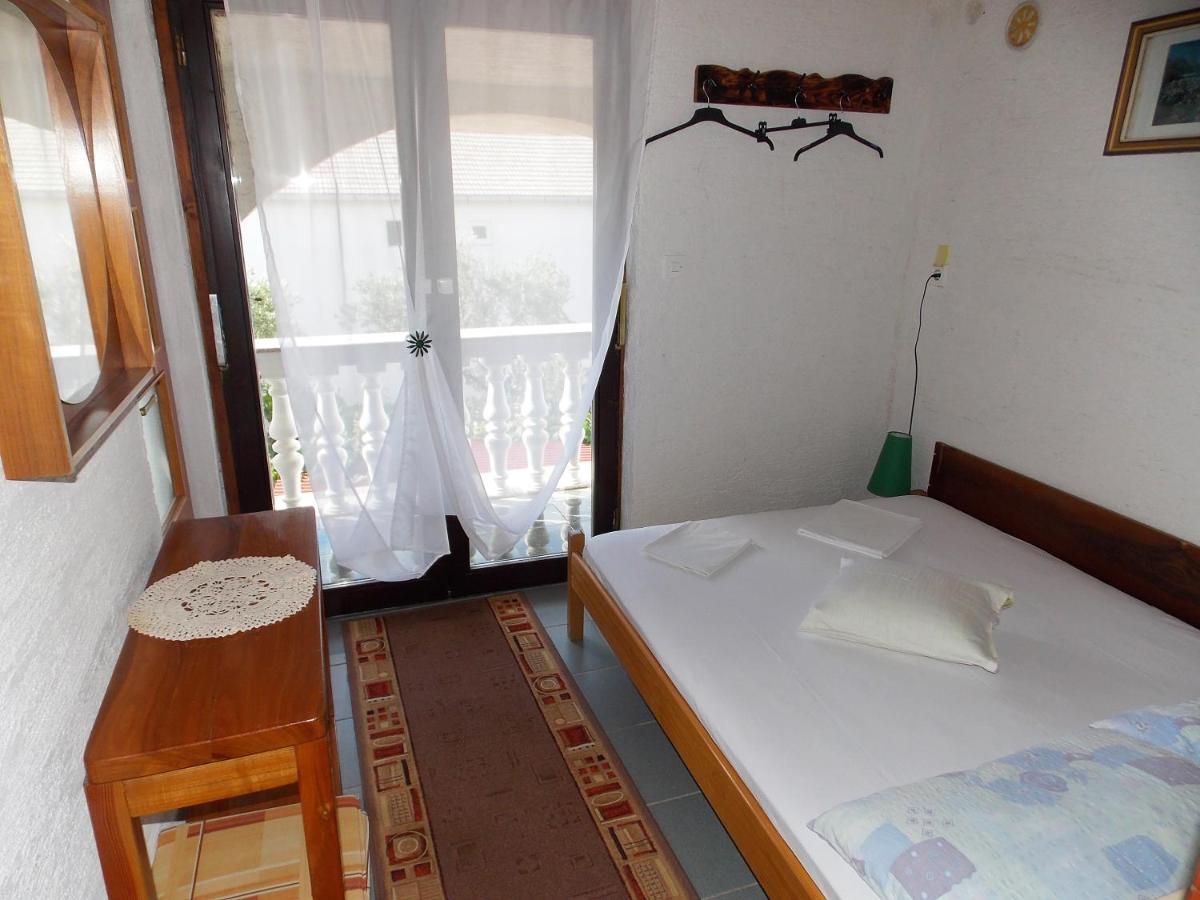 Apartments Miro Kornić Esterno foto