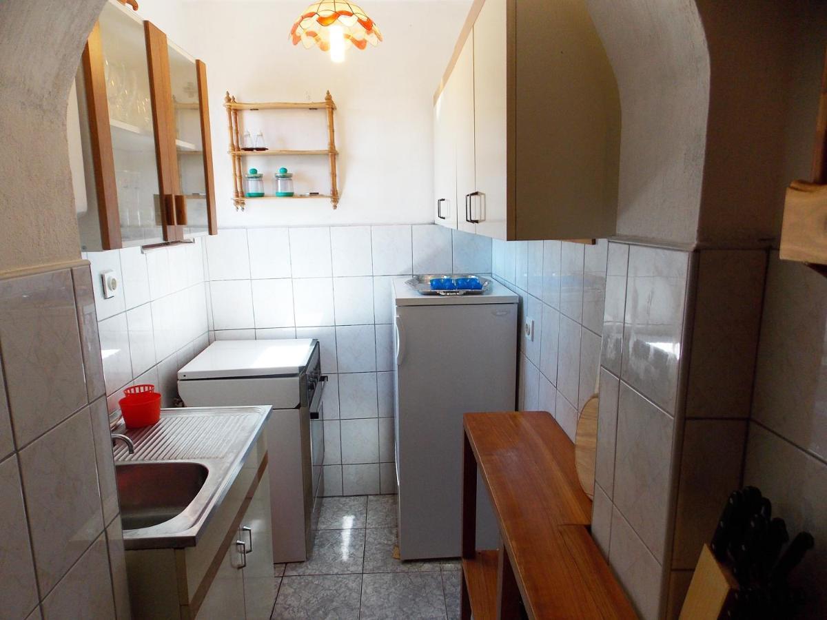 Apartments Miro Kornić Esterno foto
